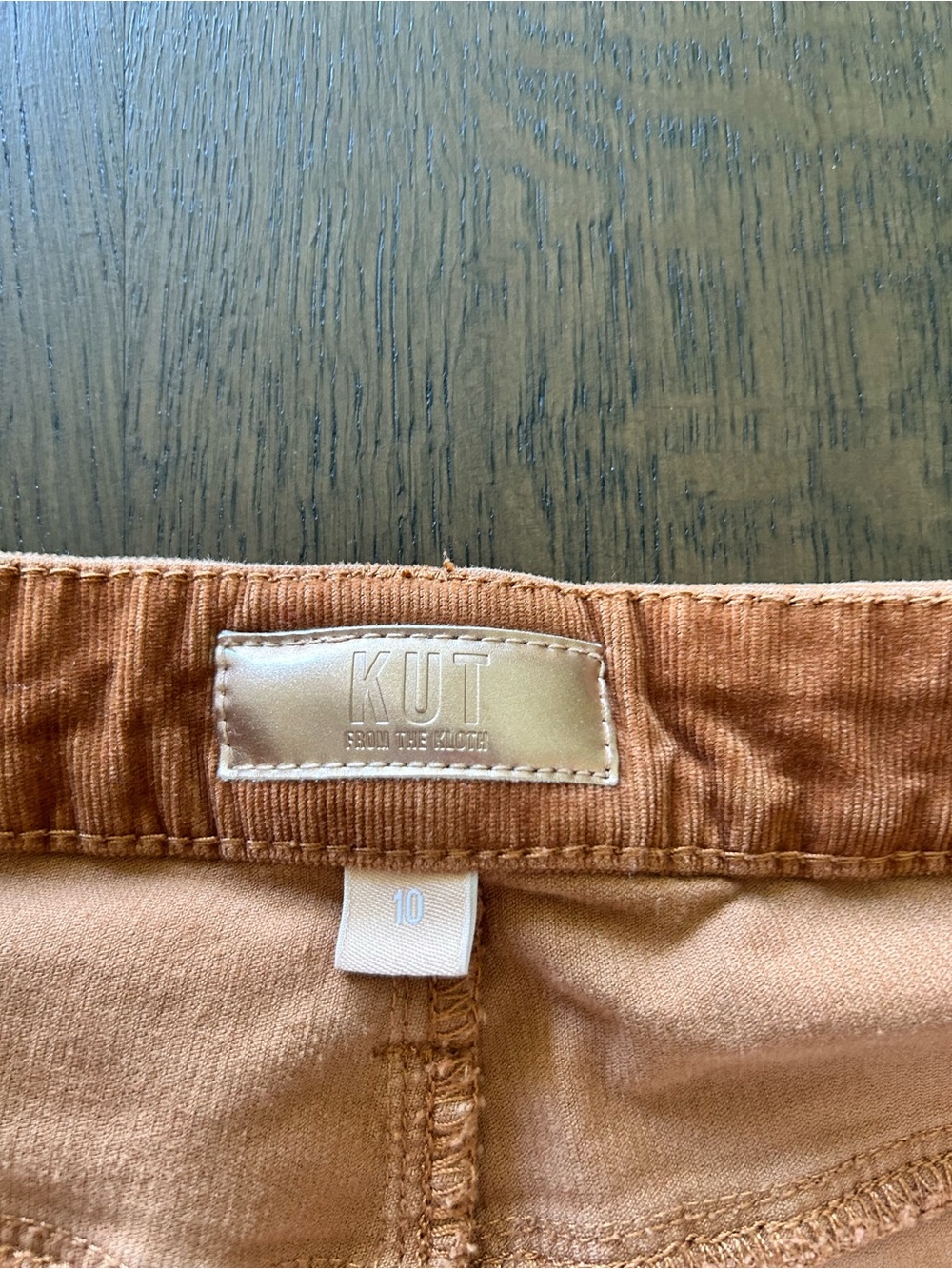 Kut from the Kloth Ana high rise fab ab flare corduroy pants in butterscotch - Picture 4 of 13
